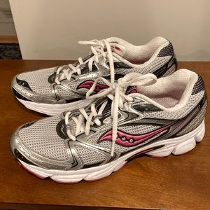 Saucony Cohesion 5 Running Shoes size 9.5 🏃‍♀️ 👟